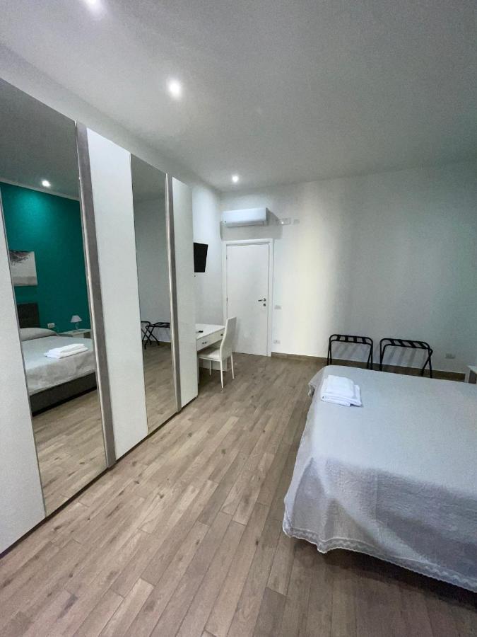 Dormire A Napoli Centro Holiday House Casa Vacanza Nápoles Exterior foto