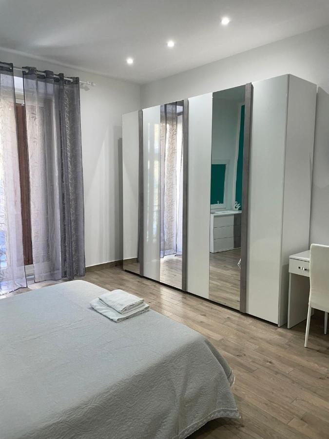 Dormire A Napoli Centro Holiday House Casa Vacanza Nápoles Exterior foto