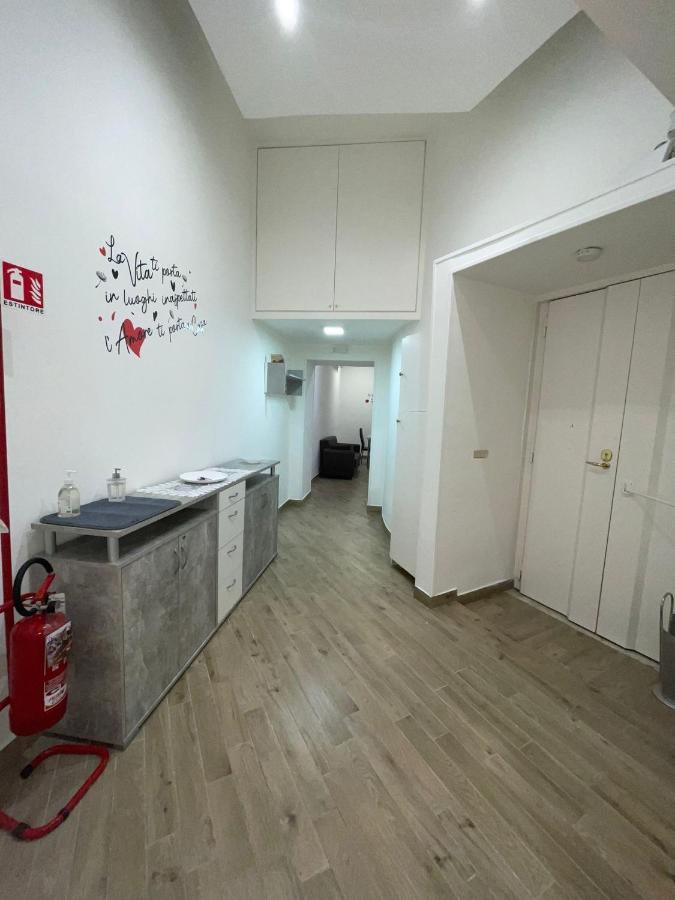 Dormire A Napoli Centro Holiday House Casa Vacanza Nápoles Exterior foto
